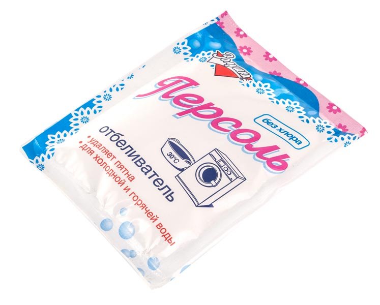 Отбелтиватель Персоль предназначен для отбеливания любых видов тканей, кроме шелка. Отбеливатель высокоэффективный на основе активного кислорода. Высокое содержание кислородного носителя обеспечивает белизну белому белью и сохраняет яркость цветных изделий. Применяется при ручной и машинной стирке. Универсален на различных стадиях стирки, эффективно отбеливает в холодной воде. Легко удаляет даже самые стойкие пятна от чая, кофе, вина, ягод, вина, фруктов и др.<p>
Способ применения:<p>
Отбеливание при машинной стирке: Применяйте со стиральным порошком любого типа. Используйте средство при температурах – 30-90ºС. Добавьте 20 г отбеливателя (1 ст.л.) в отсек для стирального порошка на 3-4 кг сухого белья. При выборе режима стирки и температуры следуйте рекомендациям, указанным на ярлыках изделий.<p>
Отбеливание, выведение пятен при ручной стирке: Растворите в воде отбеливатель. Положите выстиранное белье в раствор, доведите его до нужной температуры и отключить нагрев. Выдержите белье в нагретом растворе 30 минут, периодически его помешивая, после чего прополощите. Для хлопчатобумажных, льняных, вискозных и штапельных изделий: температура нагрева – 70-90°С, отбеливателя – 30 г (1,5 ст.л) на 10 л воды. Для синтетических и смесовых изделий: 60-70°С и 50 г (2,5 ст.л.) на 10 л воды. Для шерстяных изделий: 40-50°С и 50 г (2,5 ст.л.) на 10 л воды.<p>
Не использовать для шелка!<p>
Меры предосторожности: Беречь от детей! Средство пылит, избегать вдыхания пыли! Не допускать попадания на слизистые оболочки и кожу, при попадании – промыть большим количеством холодной воды, при необходимости обратиться к врачу.

