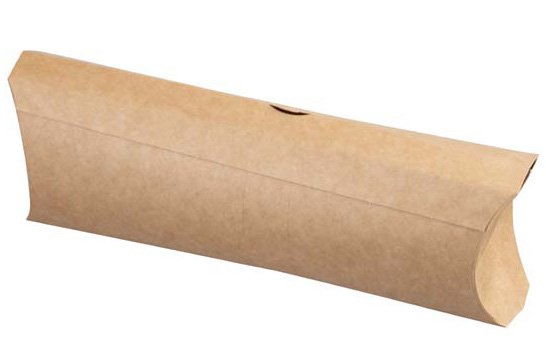 Упаковка для роллов "Оригамо" подходит для разогрева в микроволновой печи, удерживает жир и влагу, изготовлена из крафтового картона. Прекрасный вариант упаковки для заведений торгующих едой на вынос. Поставляется в плоском виде. Имеет специальную отрывную полосу. Может использоваться как держатель - верхняя часть снимается, нижняя остается для удобного гигиеничного удержания продукции.
Размер 220х63х40 мм.  
В коробке 300 штук.