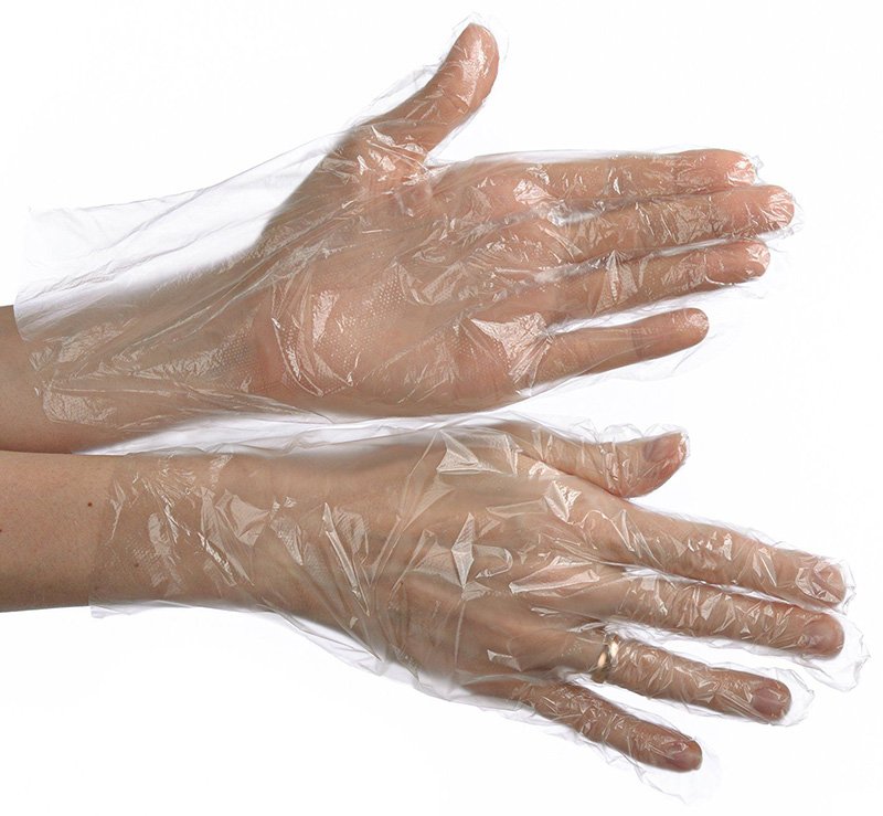 Перчатки полиэтиленовые одноразовые Optiline используются для защиты рук от влаги и загрязнений. Прочные, гипоаллергенные. Широко используются в пищевой и медицинской промышленности, магазинах, салонах красоты. Выполнены из полиэтилена низкого давления. Размер М. В упаковке 100 штук.