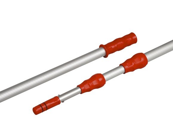 Удлиняющая ручка Vileda Эволюшен (Виледа) для работы со щеткой для мытья окон и склизом серии Vileda Эволюшн на большой высоте. Легковесная и универсальная. Удобная рукоятка для удержания. Внешнее колено имеет ребра жесткости для увеличения прочности конструкции. Размер: 2х125 см. Рукоятка из полипропилена, ручка – облегченный алюминий.


   
