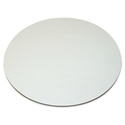 Подложка выполнена из качественного ламинированного картона толщиной 0,8 мм, обеспечивает надежную поддержку и устойчивость для тяжелых десертов. Односторонняя ламинированная поверхность цвета жемчуга придает изделиям элегантный и праздничный вид, подчеркивает красоту кондитерских изделий. Ламинированное покрытие защищает от влаги и жира, предотвращает размокание основы. Предназначена для презентации тортов, пирожных и других кондитерских изделий. Круглая форма диаметром 270 мм подходит для тортов, больших пирожных, капкейков и других десертов. Подложка обеспечивает гигиеничную подачу продукции, облегчает транспортировку и презентацию кондитерских изделий.

Используется в кондитерских, пекарнях, ресторанах, кафе и для домашнего приготовления праздничных десертов. Подходит для профессионального и любительского кондитерского дела.

Диаметр 270 мм, толщина 0,8 мм. В упаковке 100 штук. Цвет жемчуг.