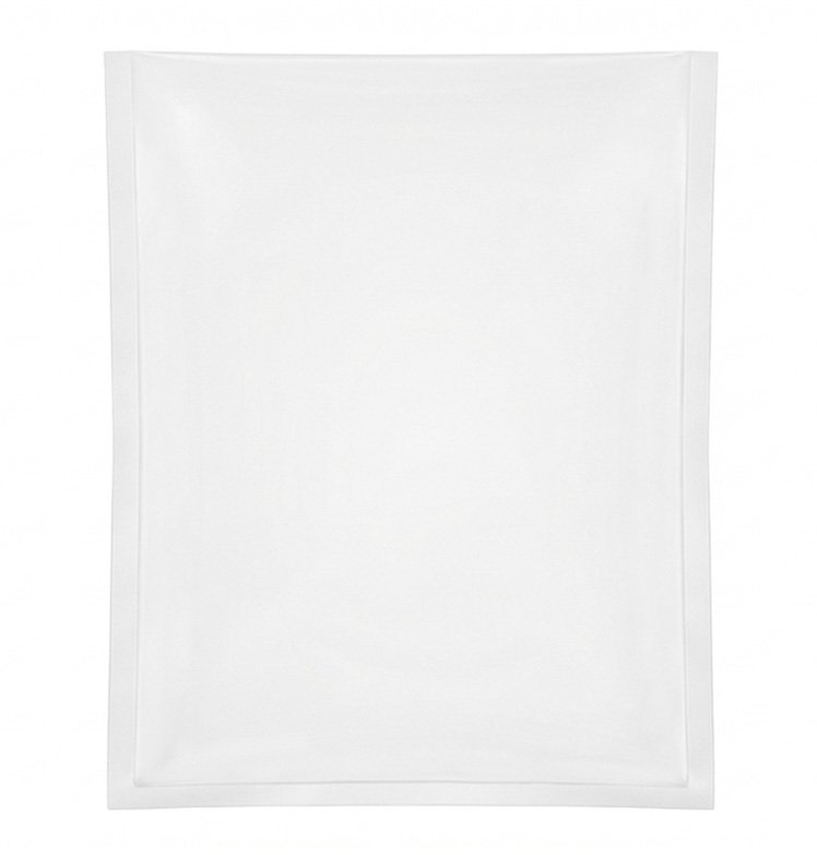 Вакуумный пакет изготовлен из полиэтилена и полиэтилентерефталата. Надежно защищает содержимое от внешних воздействий, увеличивает срок годности продукции, сохраняет свежесть продуктов на протяжении всего срока хранения. Универсален в применении, устойчив к перепадам температур, обеспечивает прекрасный обзор содержимого. Подходит для промышленных и бытовых вакуумных упаковщиков. Совместим с подложкой соответствующего размера для обеспечения жесткости и презентабельности упаковки. Размер 250х300 мм. Плотность пакета 55 мкм обеспечивает устойчивость к проколам и другим механическим воздействиям. В упаковке 200 штук.