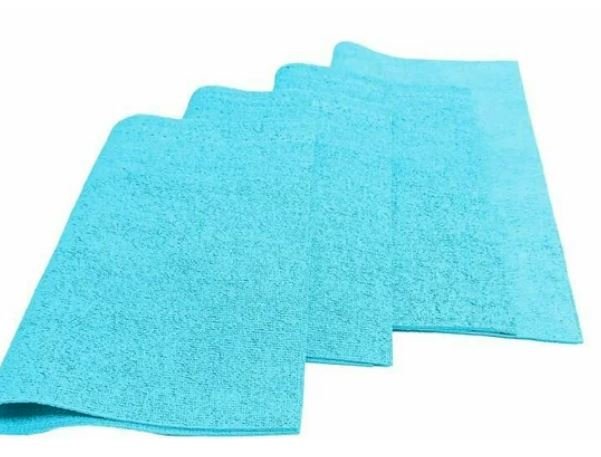 Салфетка ПВА микрополимер предназначена для эффективной уборки и очистки различных поверхностей. Изготовлена из высококачественного микрополимера, обеспечивает превосходные впитывающие свойства и долговечность в использовании. Уникальная структура микрополимера позволяет салфетке впитывать большое количество влаги. Материал эффективно удаляет пыль, грязь и различные загрязнения с гладких поверхностей, не оставляет разводов и ворсинок. Салфетка подходит для сухой и влажной уборки, может использоваться многократно, не теряет эластичности и впитывающих качеств. Благодаря эластичности и мягкости материала салфетка качественно очищает деликатные поверхности, не царапая их. Подходит для мытья автомобилей, очистки стеклянных, пластиковых, металлических и лакированных поверхностей. Может применяться в быту, офисах, на производстве и в профессиональном клининге. После использования салфетка легко отжимается и быстро высыхает, сохраняя свои свойства. Устойчива к воздействию моющих средств и дезинфектантов. 