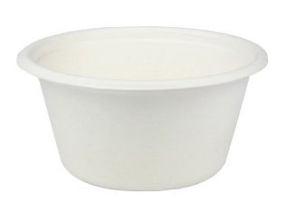 Глубокий одноразовый салатник (миска) объёмом 600 мл - универсальное и экологичное решение для современной сферы общественного питания. Изделие изготовлено из прочной и безопасной первичной целлюлозы, обладает гладкой поверхностью и отличается удобством использования. Безопасный материал не содержит токсинов, устойчив к влаге, жирам, высоким температурам и деформации. Это позволяет использовать миску как для холодных закусок, так и для горячих блюд: супов, каш и гарниров. Салатник надёжно сохраняет форму даже при контакте с кипятком и допускает разогрев в микроволновой печи. Широкая кромка обеспечивает удобный и безопасный перенос, предотвращая контакт с горячей поверхностью. К данному салатнику подходит крышка (арт.19-4225), которая идеально подходит для доставки еды и хранения продуктов. Идеальное решение для ресторанов быстрого питания, столовых, кафе, кейтеринга, а также для пикников и выездных мероприятий. Цвет белый. Количество в упаковке 50 штук.