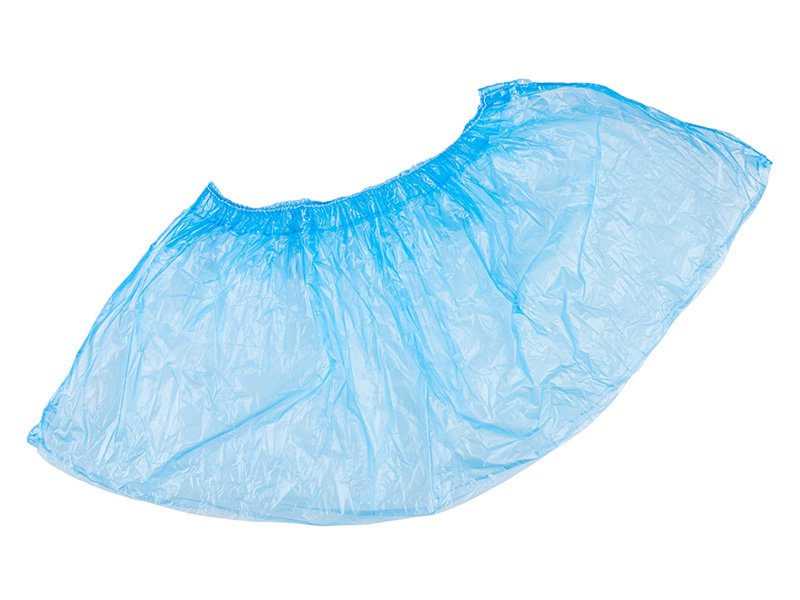 Бахилы на обувь выполнены из прочной полиэтиленовой пленки низкого давления толщиной 40 мкм. Двойная резинка надежно удерживает бахилы на обуви, предотвращает соскальзывание при длительном использовании. Универсальный размер 40х15 см изделий подходит для обуви до 45 размера. Цвет синий. Бахилы предназначены для поддержания гигиены и сохранения чистоты во внутренних помещениях. Широко используются в медицинских учреждениях, салонах красоты, детских учебных заведениях, бассейнах, спортивных центрах и других предприятиях с повышенным требованием к поддержанию гигиенических норм. В упаковке 50 штук.