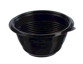 Пластиковый круглый контейнер ПР-МС-500 ПРОТЭК - профессиональное решение для порционной фасовки, хранения и транспортировки пищевых продуктов. Объемом 500 мл и диаметром 144 мм, он идеально подходит для супов, соусов, каш, гарниров, салатов, готовых блюд и полуфабрикатов. Изготовлен из прочного полипропилена, устойчивого к механическим воздействиям, жирам и кислотам, а также к перепадам температур. Контейнер пригоден для разогрева в микроволновой печи (без крышки) и хранения в холодильнике. Черный цвет корпуса придает современный эстетичный вид и обеспечивает защиту светочувствительных продуктов. Контейнер совместим с герметичной крышкой арт.17-4439 (приобретается отдельно), которая надежно фиксируется, предотвращая протекание и сохраняя свежесть содержимого.  Широко применяется в ресторанах быстрого питания, кафе, фудкортах, службах доставки, кейтеринге, корпоративных столовых, на пищевом производстве и в домашних условиях. Удобная форма позволяет штабелировать контейнеры при хранении и транспортировке, экономя пространство. Материал экологически безопасен и подлежит переработке. Упаковка включает 480 штук.
