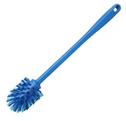 Ёрш туалетный FBK предназначен для эффективной очистки унитаза и поддержания гигиены в санузле. Изготовлен из высококачественного пластика, обеспечивает долговечность и устойчивость к воздействию чистящих средств. Эргономичная ручка не скользит в руке, обеспечивает надежный захват и контроль при использовании. Жесткая щетина эффективно удаляет загрязнения, налет и отложения с поверхности унитаза, включая труднодоступные места под ободком. Компактная рабочая часть позволяет тщательно очищать все изгибы и углубления сантехники.

Ёрш выполнен в практичном синем цвете, подходит для любого интерьера санузла. Материал легко очищается и быстро высыхает после использования, что препятствует размножению бактерий и появлению неприятных запахов.

Размер изделия 60х80х370 мм обеспечивает оптимальное соотношение компактности и функциональности. Подходит для использования в офисах, гостиницах, медицинских и образовательных учреждениях.

Произведено в Дании. Соответствует европейским стандартам качества и безопасности.